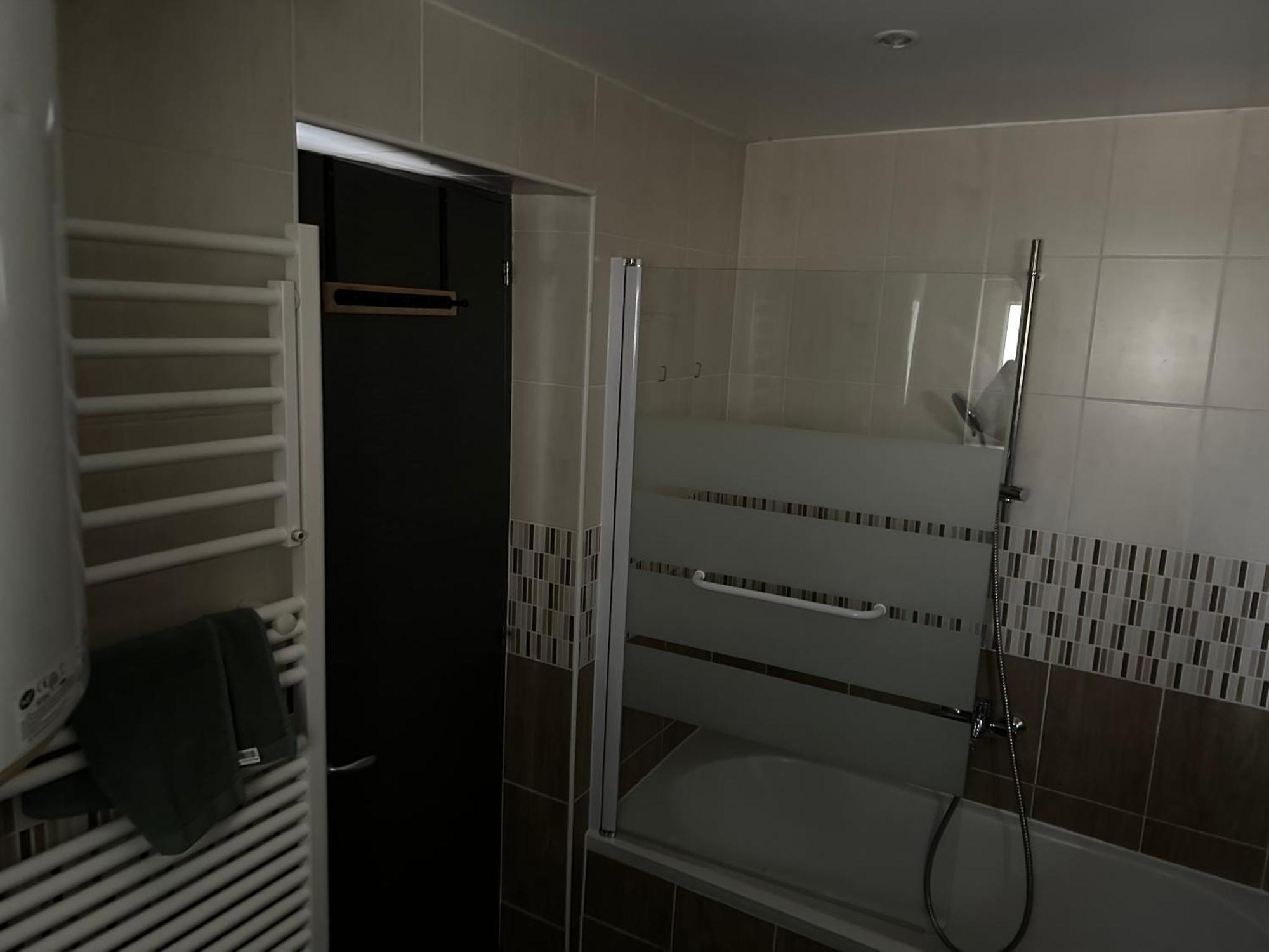Petite Maison Climatisee Бонней-сюр-Марн Екстер'єр фото